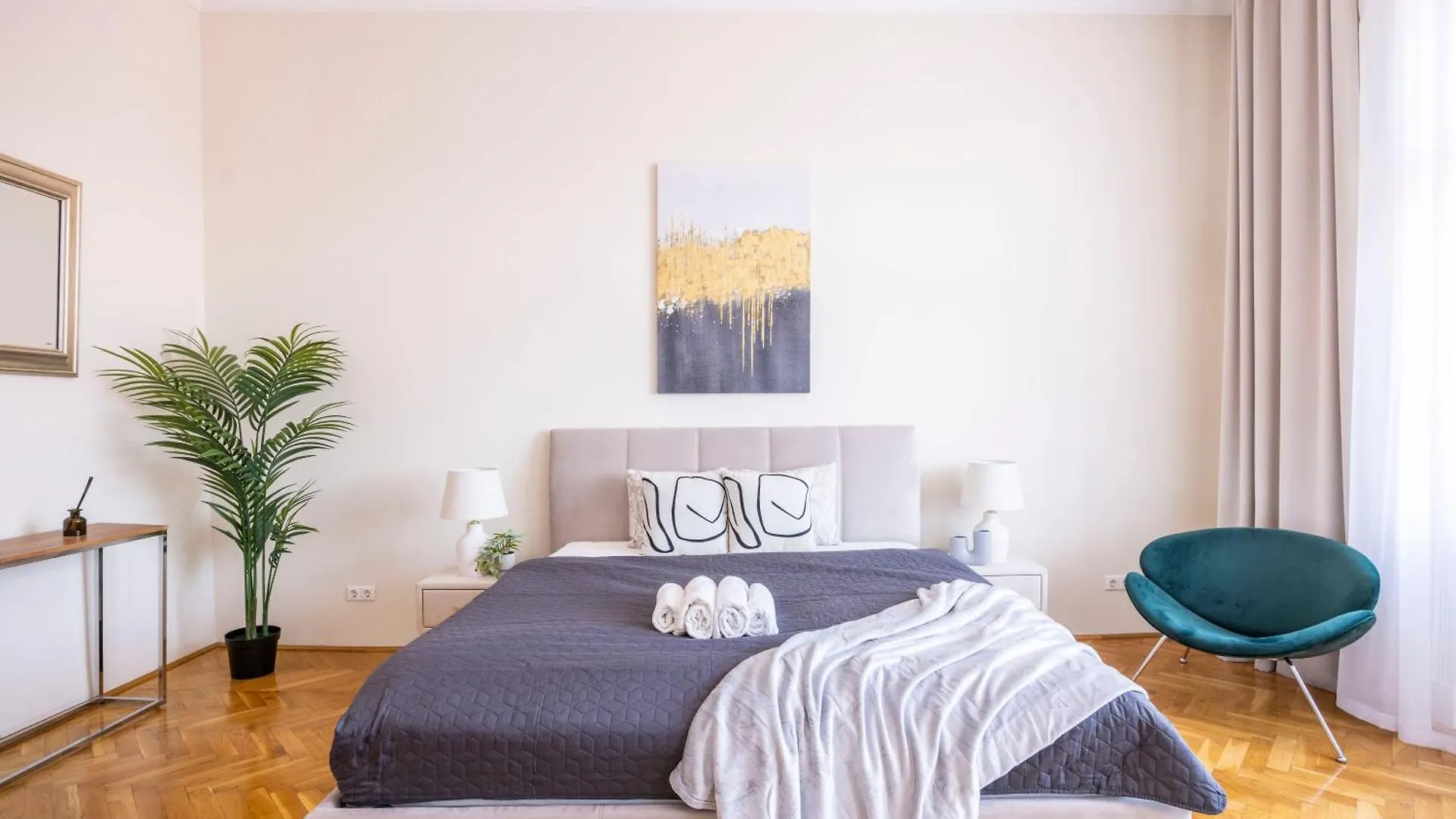Exclusive & Cozy Central Suite W' Balcony بودابست